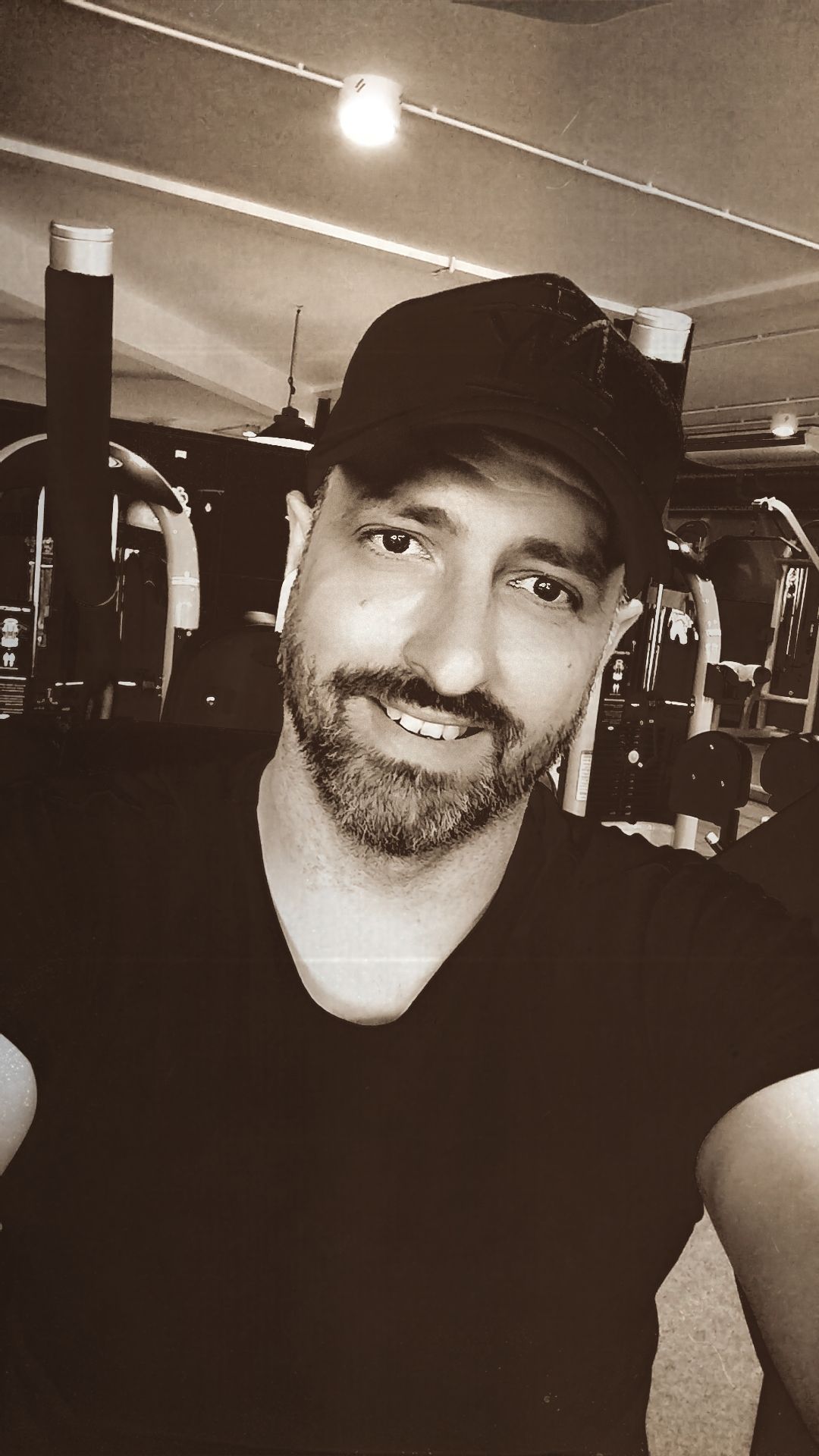 Menahem - Altdorf UR - Uri | Rencontre Mature